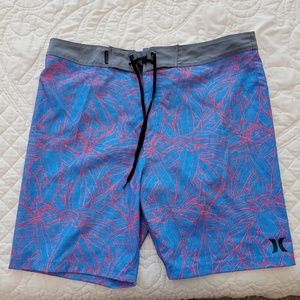 Hurley board shorts swimming trunks, size 33